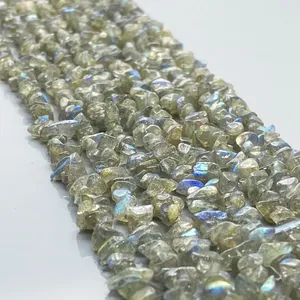 Perles de pierres précieuses en labradorite naturelle, taille 5-7 mm, qualité A, en forme de copeaux, sur fil. - Product Image 1