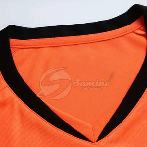 บริการ OEM ชุดฝึกซ้อมฟุตบอลคุณภาพสูง เสื้อและกางเกงขาสั้นฟุตบอลดีไซน์ใหม่ ราคาถูก ขายดี - Product Image 3