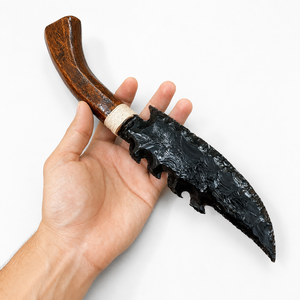 Couteau en obsidienne noire avec manche en bois sculpté, objet d'art de collection - Product Image 3
