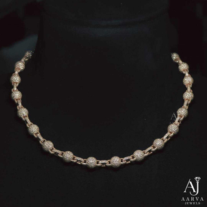 สร้อยคอฮิปฮอปสีโรสโกลด์ประดับมอสซาไนต์ ชุบทอง พร้อมสายโซ่แบบเชื่อมต่อ ผลิตในห้องปฏิบัติการ รับรองโดยบุคคลที่สาม AARVA JEWELS เหมาะสำหรับทั้งชายและหญิง ใส่ไปงานปาร์ตี้ - Product Image 1