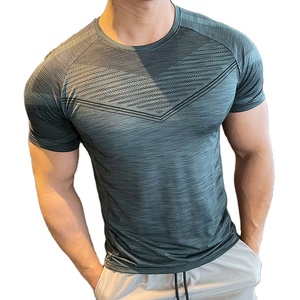 T-shirts pour hommes de haute qualité Polyester vierge personnalisable respirant et fabriqué avec un logo imprimé solide à haute élasticité - Product Image 1