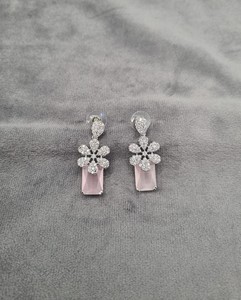 Pendientes Colgantes con Motivo Floral, Joyería de Moda al por Mayor para Mujeres, Fiestas, Pendientes de Lujo con Diamantes Americanos y Baño de Plata - Product Image 2