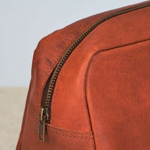 Custom Distressed Full Grain Leather <b>Toiletry</b> <b>Bag</b> <b>Men</b> Travel Dopp Kit Vintage Shaving Wash Cosmetic Organizer LYG-0169 - Product Image 2