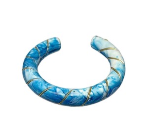 Brazalete Artesanal de Resina Único, Joyería Artística Hecha a Mano para Mujeres y Niñas - Product Image 3