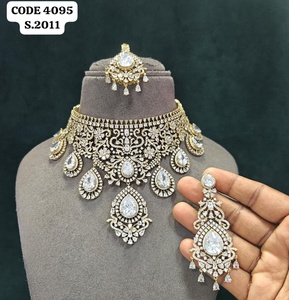 ชุดสร้อยคอคริสตัลสีเขียวหรูหรา Ping Bling พร้อมต่างหูและเครื่องประดับมงกุฎเจ้าสาวสำหรับงานแต่งงาน - Product Image 5