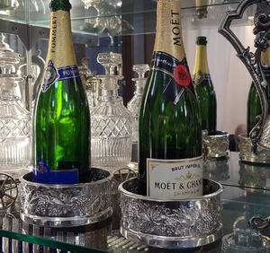 Socle à bouteille en aluminium plaqué argent de luxe, artisanat unique pour anniversaire, fête, table à manger, support pour bouteille de vin - Product Image 1