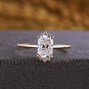 Bague élégante en diamant cultivé en laboratoire avec coupe rayonnante certifiée IGI bague de fiançailles ou de mariage unique pour femme cadeau d'anniversaire - Product Image 1