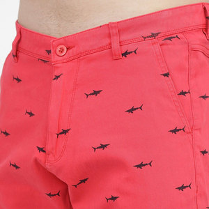 Shorts Oxford rouges pour hommes avec imprimé requin, taille mi-haute, fermeture boutonnée, style décontracté, type Bermuda - Product Image 6
