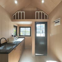 Maison conteneur préfabriquée moderne en acier, portable, sur roues, avec cuisine, salle de bain et espace de vie - LIVRAISON GRATUITE À TOUTES LES RÉGIONS
