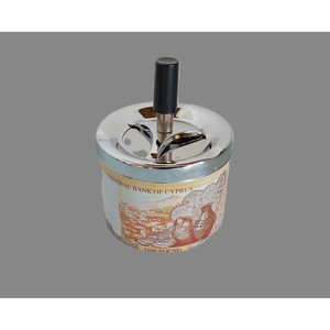 Cendrier de bureau rond en acier inoxydable de haute qualité avec motif de billet de banque de Chypre, style vintage, pour usage domestique - Product Image 5