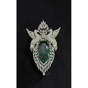 Broche en laiton de qualité supérieure, plaquée argent, finition mate, sertie de zirconiums CZ, pour femmes et filles, collection pour mariage. - Product Image 1