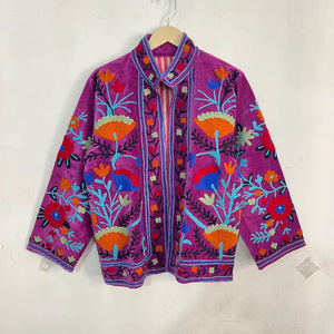 Veste en velours brodée Suzani violette bohème pour femme, style vintage, motif floral, ouverte sur le devant, vêtement ethnique - Product Image 1