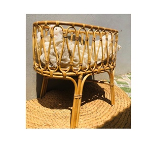 Casa de muñecas en miniatura de mimbre vintage hecha a mano, cuna de mimbre, artista hecho a mano para decoración de fiesta de Navidad, hogar, jardín - Product Image 1