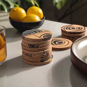 Juego de Posavasos de Corcho Impresos, Redondos y con Diseño, Resistentes al Calor, para Bebidas, Protección Contra Rayones en la Superficie del Escritorio - Product Image 1