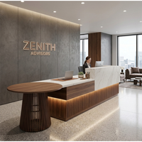 Comptoir de réception Zenith Resort Spa en bois de teck, design tropical moderne, surface lisse et imperméable, application hôtelière