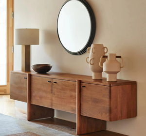 Meuble TV moderne en teck massif avec double porte de rangement, étagère ouverte et console multimédia minimaliste en bois - Product Image 5