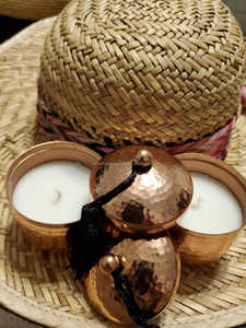 Tarro de almacenamiento de cera perfumada hecho a mano, forma redonda con grabado en plata, perfecto para decoración elegante del hogar y accesorios de iluminación - Product Image 4