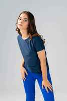 Kaos Rajut Pria Kasual Regular Fit Lengan Pendek O-Neck Motif Huruf Katun/Serat Bambu Berkualitas Tinggi Ramah Lingkungan