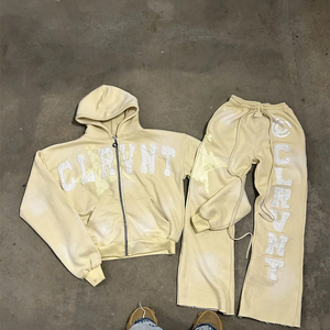 Ensemble streetwear tendance : sweat à capuche en coton délavé et vieilli, pantalon baggy oversize, broderie, impression en relief et strass - Product Image 1