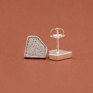 Boucles d'oreilles trapézoïdales en argent sterling 925 avec cristaux, design moderne et élégant - Product Image 3