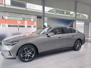 Sedán eléctrico premium 2024 usado – estilo i5 eDrive40 FWD - Product Image 5