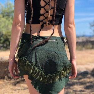 กระโปรงผู้หญิงสไตล์โบฮีเมียนประดับพู่ห้อย กระโปรงมินิผ้าฝ้ายลูกไม้แบบหลายชั้น เนื้อผ้าบางเบาพลิ้วไหว เหมาะสำหรับงานเทศกาลฤดูร้อน - Product Image 3