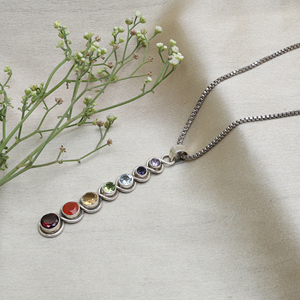 Collier pendentif vertical 7 chakras en argent sterling 925 pour femmes, pendentif tendance pour femmes, artisanat fait main, vente en gros pour femmes - Product Image 2