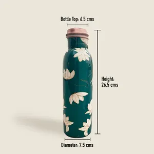 Estampado de flores blancas sobre base verde, diseño único en botella de cobre puro. Compre directamente del proveedor a precio de mayoreo. - Product Image 2
