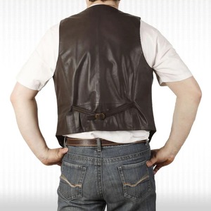Chaleco Clásico Atemporal de Cuero Genuino Color Castaño para Hombre - Product Image 2