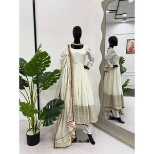 Robe Anarkali en broderie et sequins, tenue de soirée, robe de bal - Product Image 6