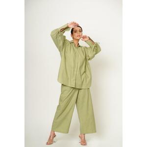 Conjunto de Camisa Oversize Verde de Lino Premium y Pantalones de Pierna Ancha, Manga Larga, Cómodo, Color Sólido, Estilo Simple, Para Todas las Temporadas - Product Image 1