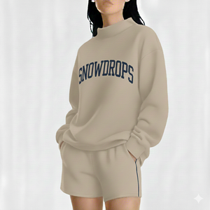 Sweat-shirt col rond beige personnalisé pour femme, pull molletonné oversize à manches longues avec motif lettres Snowdrops, décontracté, hiver automne - Product Image 1