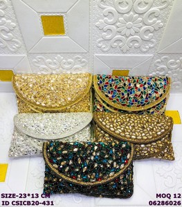 Bolso de Mano de Lujo para Mujer, Bordado con Cristales, Hecho a Mano |   Bolso de mano nupcial para fiesta de bodas con cadena desmontable - Product Image 1