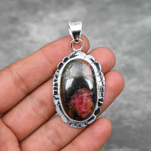 Colgante de Rodonita de plata de ley 925 hecho a mano, joyería fina Vintage para San Valentín, piedras preciosas naturales con tacto de lujo - Product Image 3