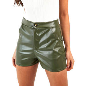 Shorts en cuir PU respirant taille haute sexy pour femme, grande taille, imperméables, coupe skinny, pour le printemps, MOQ 2 pièces - Product Image 1