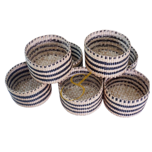 Cesta de Jacinto de Agua Hecha a Mano: Maceta Rayada, Organizador de Ropa (S/M) - Product Image 2
