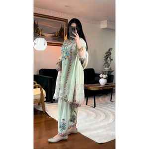 Conjunto de Ropa India y Pakistaní Maruti Designer Pista, Top, Dhoti, Salwar, Dupatta, Talla L - Product Image 1