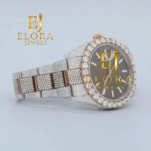 Reloj de Cuarzo Plateado Elegante para Hombre con Bisel de Cristal Brillante y Brazalete de Metal de Eslabones Anchos para Uso Diario, Venta al Por Mayor - Product Image 2
