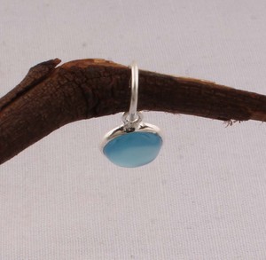 Colgante de Plata de Ley 925 con Calcedonia Azul y Cuarzo Transparente Natural en Engaste de Bisel, Collar de 18 Pulgadas, Joyería Artesanal Hecha a Mano - Product Image 3