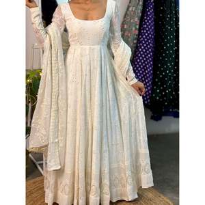 Traje Anarkali de diseñador con Secuencia y bordado de trabajo talla 2XL - Product Image 3