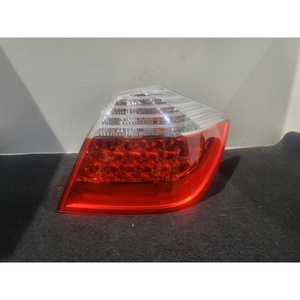 Feu arrière droit d'occasion OEM 924023M060 pour Toyota Corolla 2008-2013 - Product Image 1