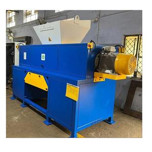 Broyeur de disques durs à systèmes de déplacement automatique, capacité de 1000-1500 kg/h, broyeur de déchets électroniques - Product Image 1