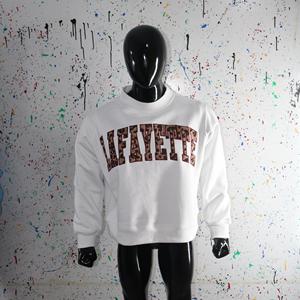 เสื้อสเวตเชิ้ตคอเต่าสีขาว LAFAYETTE ปักลาย 100% คอเสื้อกว้าง URBAN PRODUCTIONS - Product Image 6