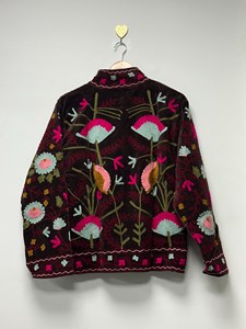 Veste en velours de coton brodée Suzani pour femme, style bohème, col montant, motif floral, faite à la main, ethnique, vintage, coupe ample, décontractée, tendance - Product Image 2