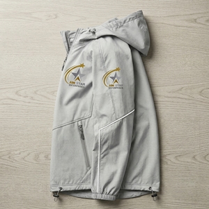 Chaqueta Softshell Personalizada para Hombre al por Mayor, Impermeable, Cortavientos Premium para Exteriores - Product Image 3