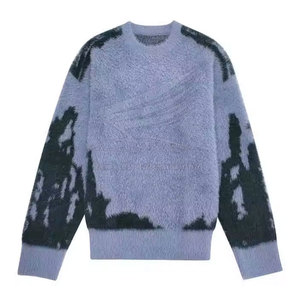 Pull en mohair respirant à logo frontal au design moderne, tricot flexible de haute qualité, pull d'hiver pour homme en vente - Product Image 3