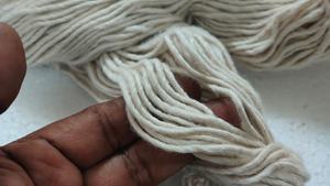 Hilo de Seda de Morera y Lana de Primera Calidad, Mezcla de Una Sola Capa, Suave y Brillante, para Tejer Bufandas y Chales - Product Image 3