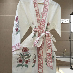 Bata de Baño Kimino para Mujer, Diseño Clásico con Estampado Floral, Manga Larga, Largo hasta la Rodilla, Textura Waffle, Suave, 100% Algodón, Diseño India Pakistán - Product Image 4