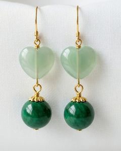 Boucles d'oreilles contemporaines en résine, faites à la main, bijoux botaniques en résine, boucles d'oreilles artistiques en résine époxy, boucles d'oreilles statement, résine florale de jardin - Product Image 3