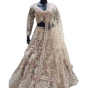 Tela LEHENGA con bordado de mariposas en red, lentejuelas y cancan, tipo acampanado de 4 metros. - Product Image 1